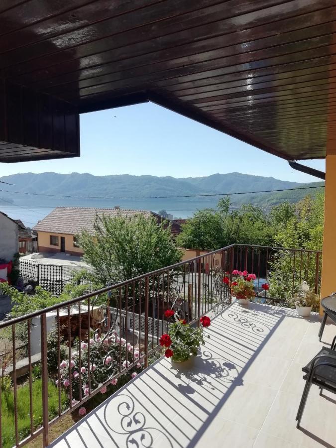 Appartamento Casa Darius Orşova Esterno foto