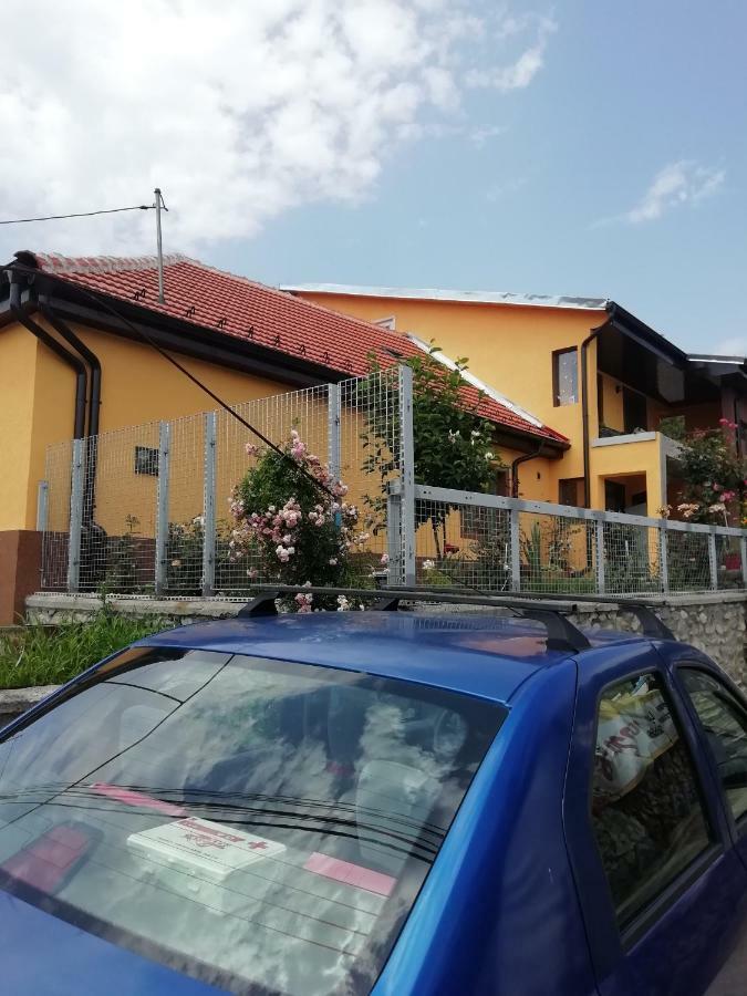 Appartamento Casa Darius Orşova Esterno foto